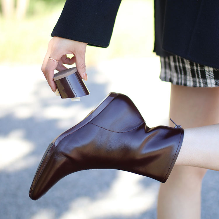 Convertible Chic: Heels to Flats™