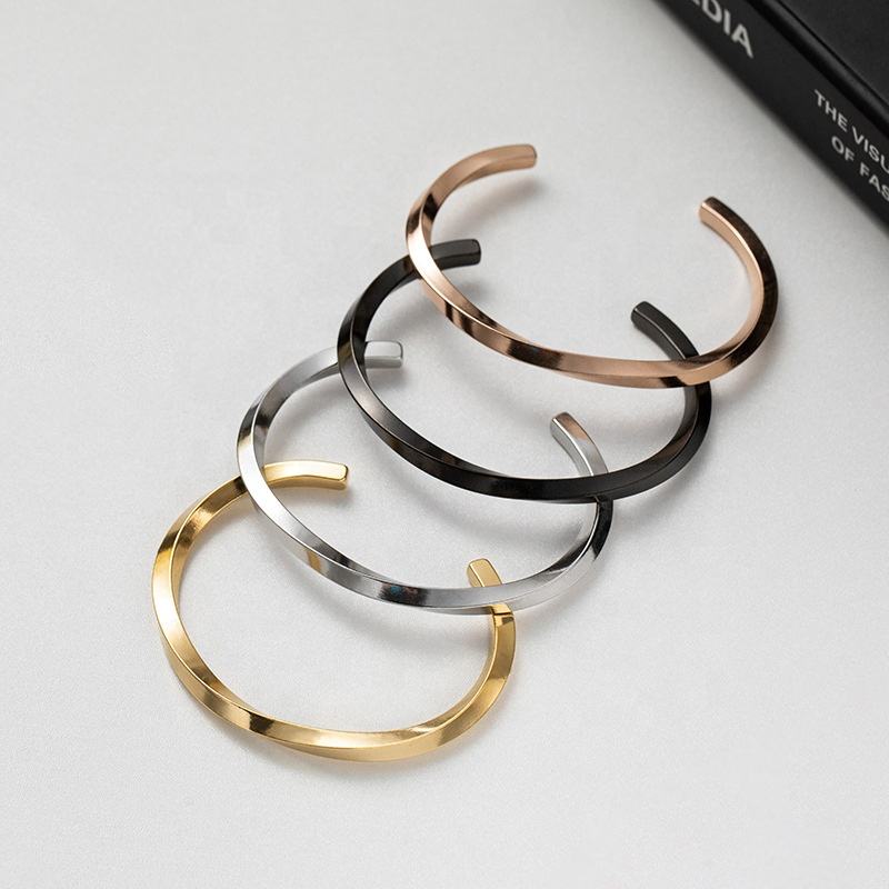 Elegant Mobius stainless steel bangle™