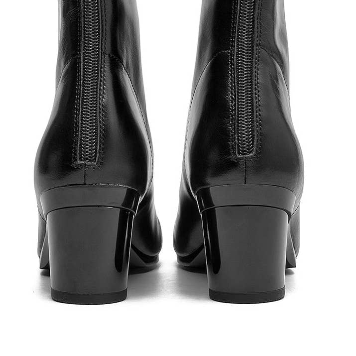 Convertible Chic: Heels to Flats™
