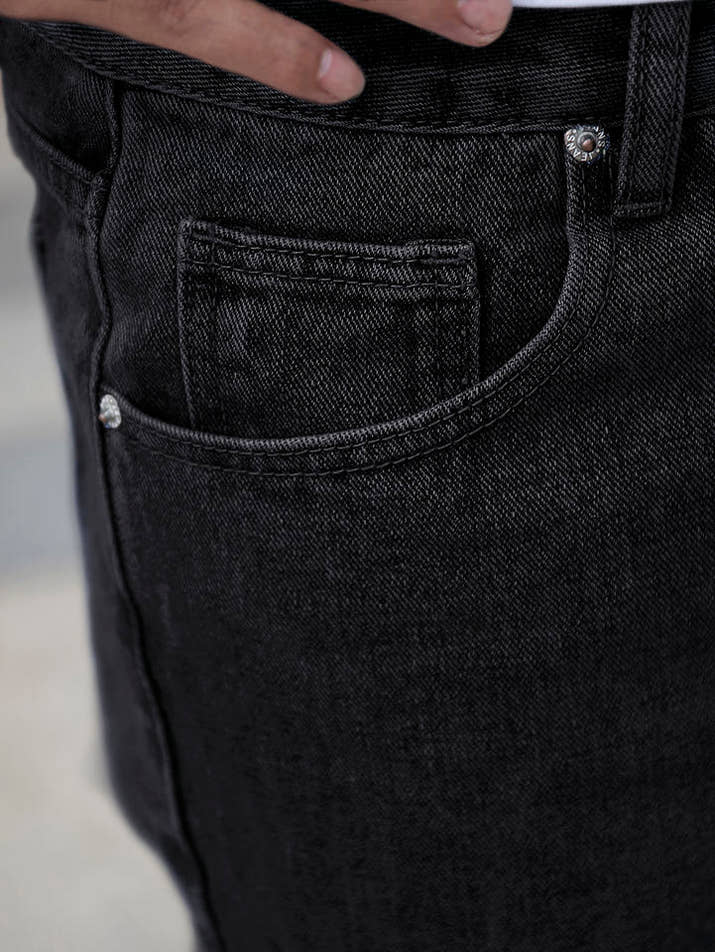 Stylish jogger jeans with pockets™
