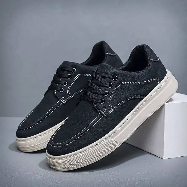 Modern chunky sneakers for menTM